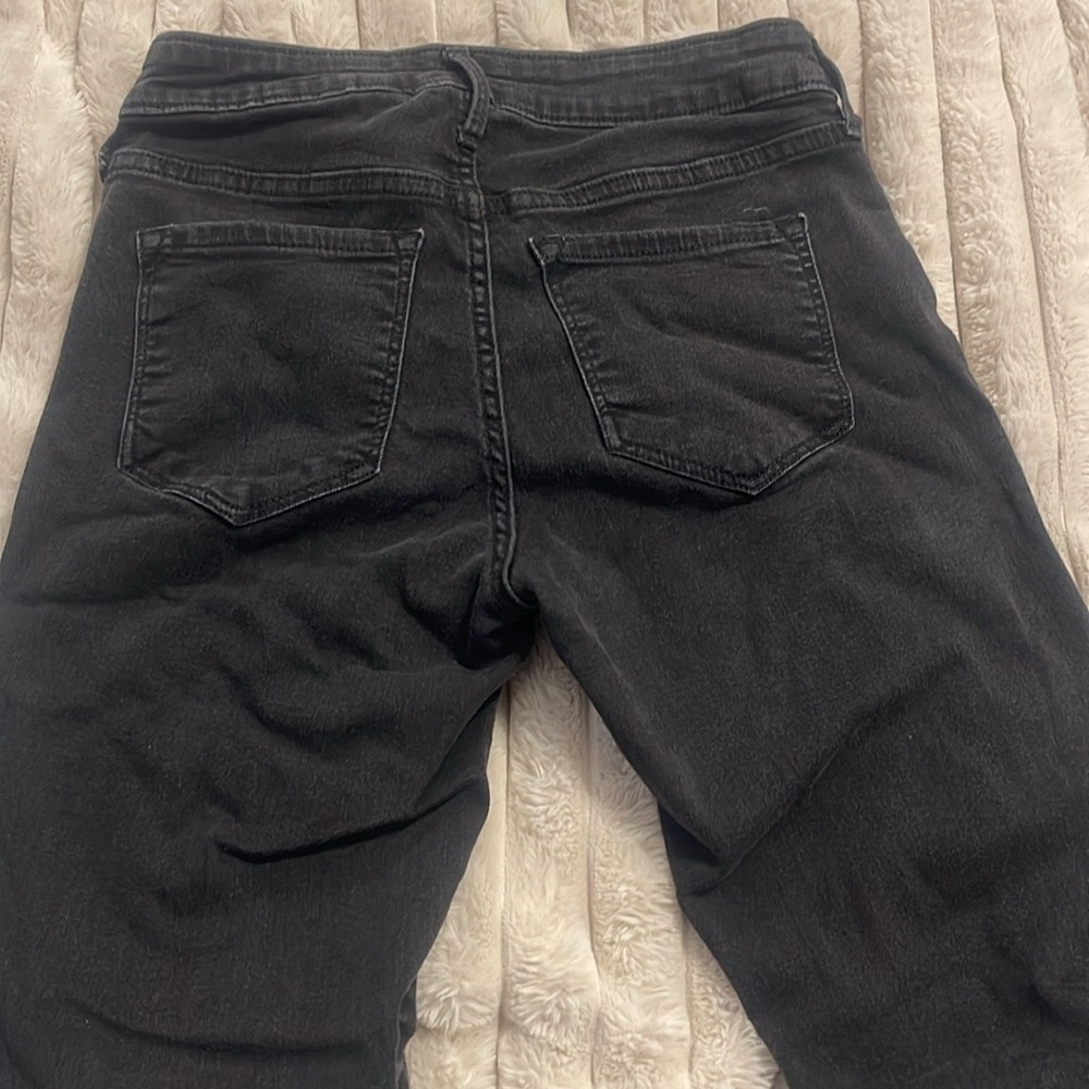 Size 4 - Picture 3 of 3